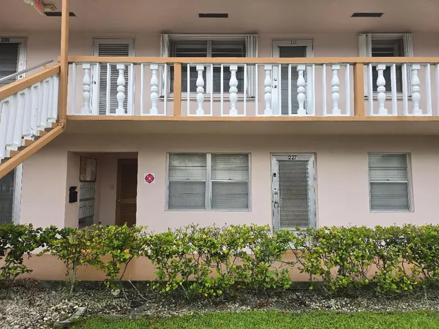 2-bedroom rental at 227 Kent N, West Palm Beach