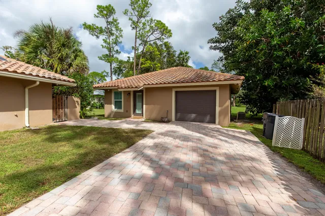 1-bedroom rental at 352 WINDOW ROCK Drive, Wellington