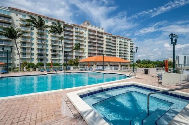 2-bedroom rental at 3020 NE 32nd Avenue #910, Fort Lauderdale