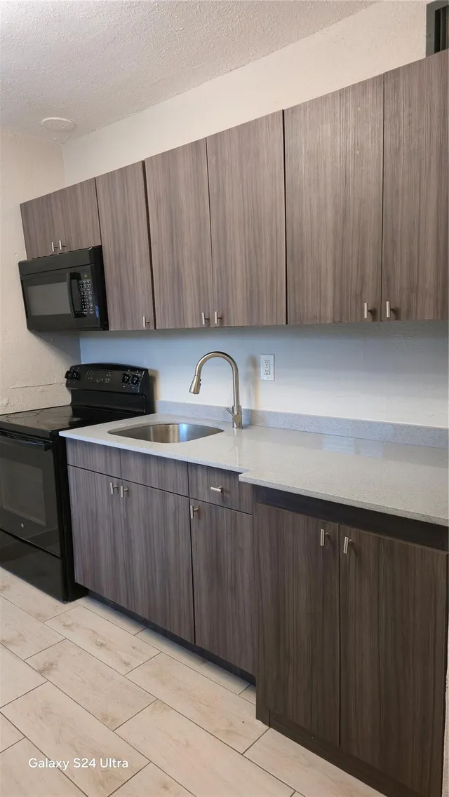 2-bedroom rental at 360 NW 8th Street, Pompano Beach