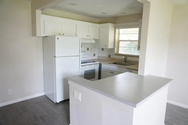 1-bedroom rental at 249 Sheffield K, West Palm Beach