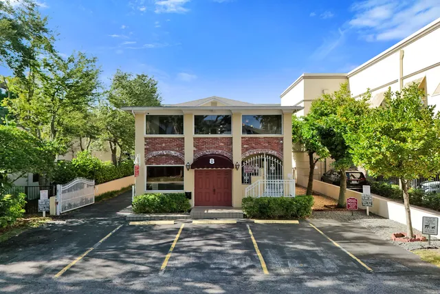 Commercial at 8 SE 8TH Street, Fort Lauderdale
