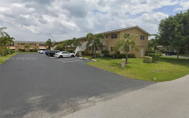 1-bedroom home at 2102 NE 1st Way #102, Boynton Beach