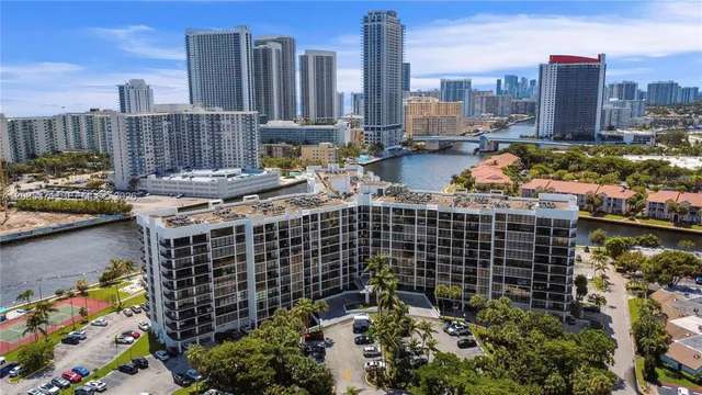 2-bedroom home at 200 Leslie Drive #724, Hallandale Beach
