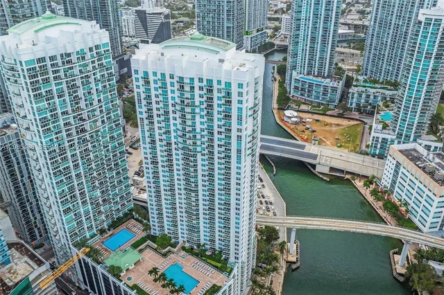 2-bedroom home at 31 SE 5th Street #2808, Miami