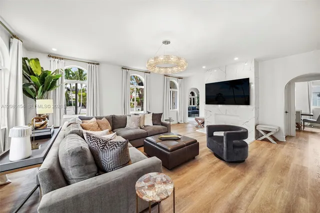4-bedroom home at 5237 La Gorce Drive, Miami Beach