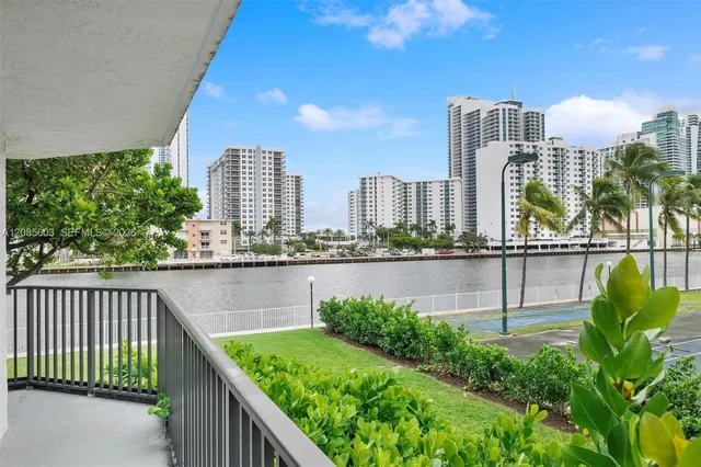 2-bedroom home at 1000 Parkview Drive #220, Hallandale Beach