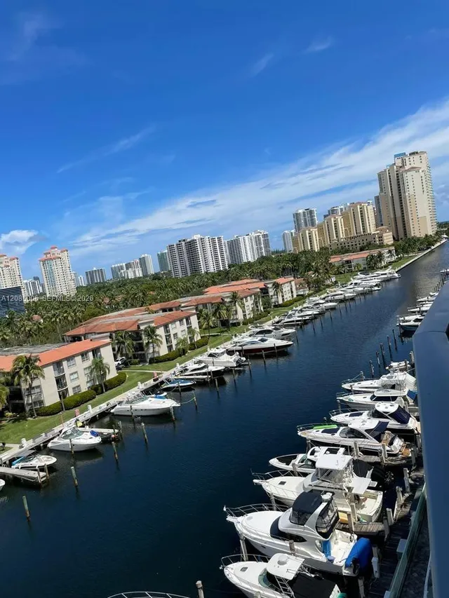 2-bedroom rental at 3029 NE 188th Street #702, Aventura