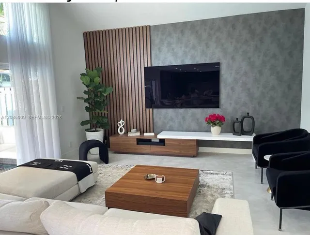 4-bedroom rental at 4827 SW 34th Avenue, Hollywood