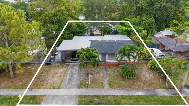 4-bedroom rental at 4621 SW 31st Drive, West Park