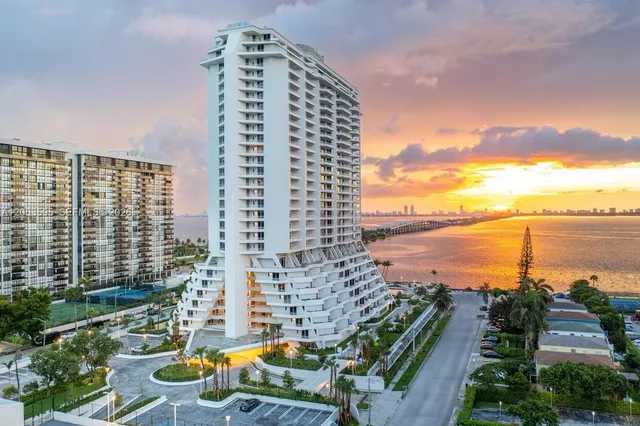 3-bedroom rental at 555 NE 34th Street #1801, Miami