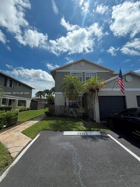 3-bedroom rental at 10726 NW 11th Street, Pembroke Pines