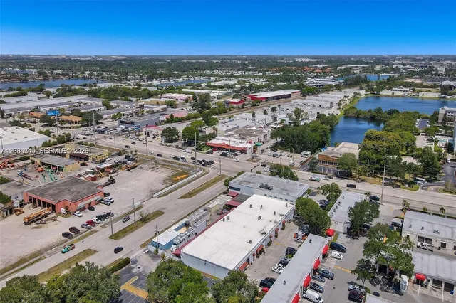 Commercial at 2870 Stirling Road, Hollywood