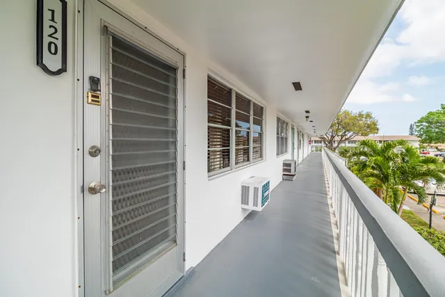 1-bedroom home at 120 Northampton #F, West Palm Beach