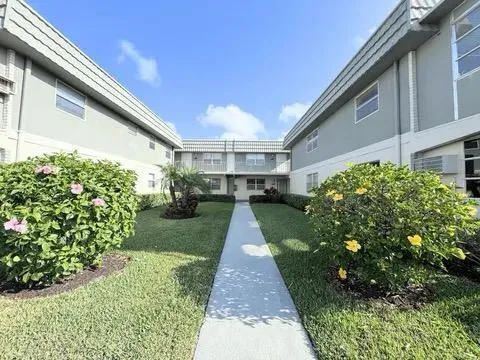 2-bedroom home at 280 Flanders #F, Delray Beach