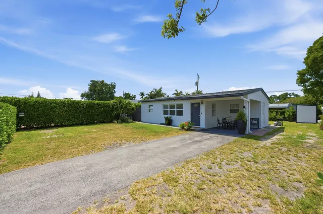 2-bedroom home at 330 NE 59th Court, Oakland Park