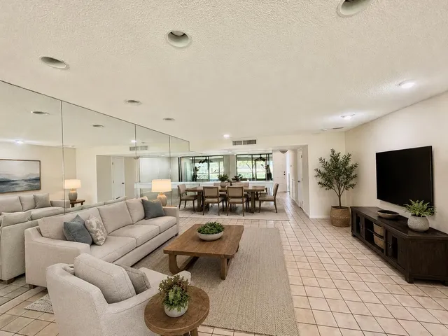 2-bedroom home at 4807 Esedra Court, Lake Worth