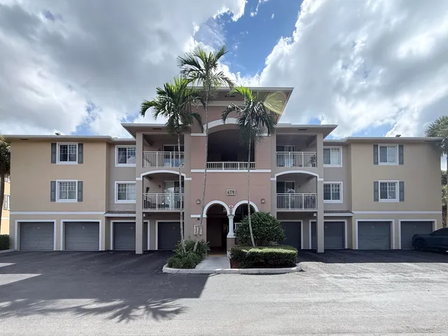 3-bedroom home at 6378 Emerald Dunes Drive #301, West Palm Beach