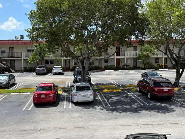 2-bedroom home at 31 Abbey Lane #206, Delray Beach