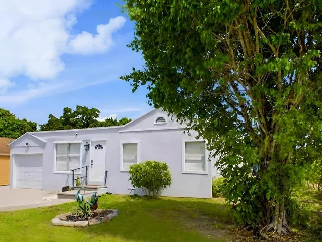 4-bedroom home at 801 HAMPTON Road, West Palm Beach