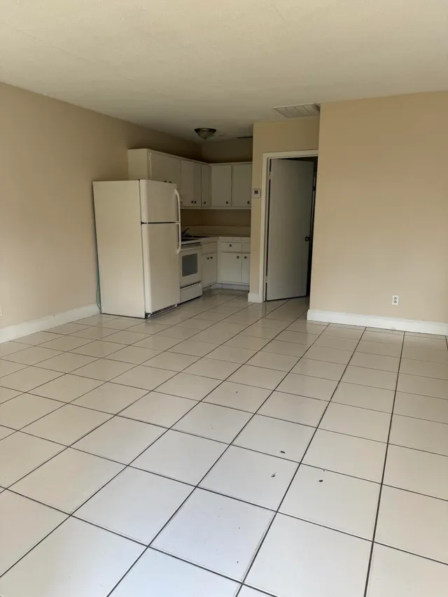 4-bedroom rental at 1431 SW 44TH Terrace #3, Fort Lauderdale
