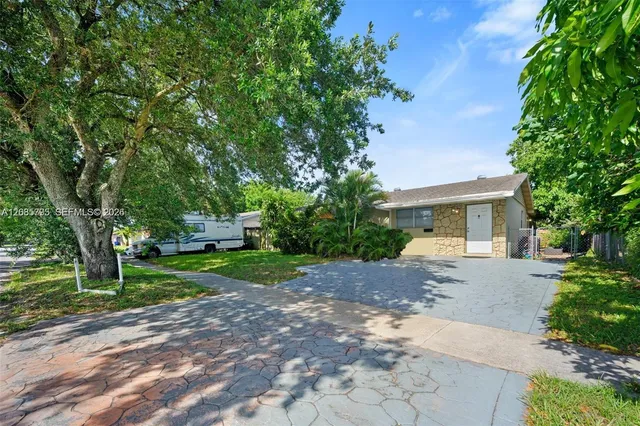 4-bedroom home at 3530 N 65th Avenue, Hollywood