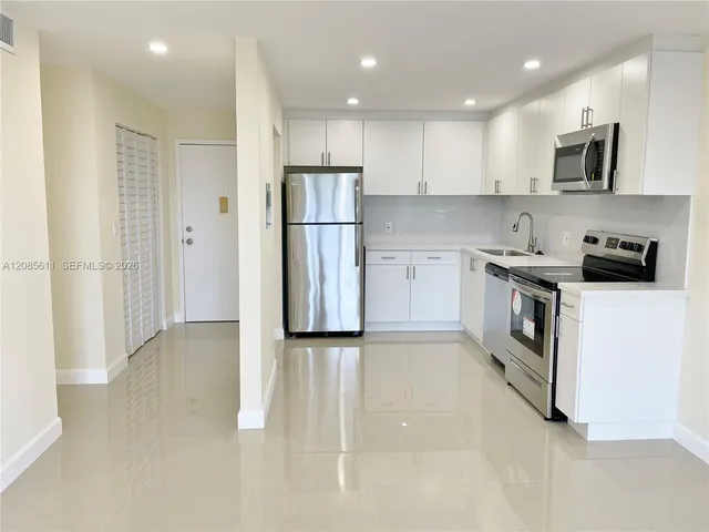 1-bedroom rental at 16851 NE 23rd Avenue #A411, North Miami Beach