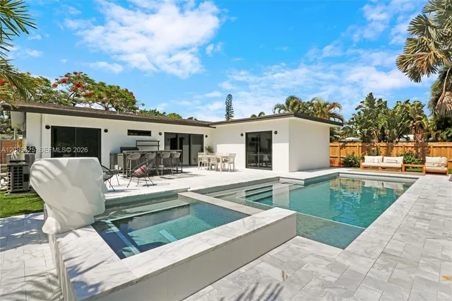 3-bedroom rental at 811 NE 17th Court #0, Fort Lauderdale