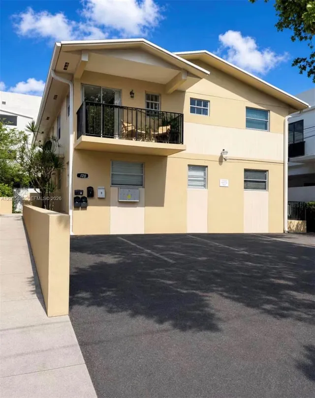 2-bedroom rental at 120 NW 10th Avenue #1, Miami