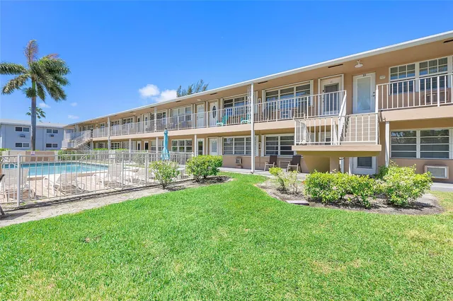 1-bedroom home at 500 Layne Boulevard #6, Hallandale Beach