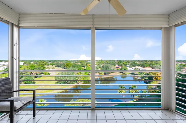 2-bedroom home at 3499 Oaks Way #806, Pompano Beach