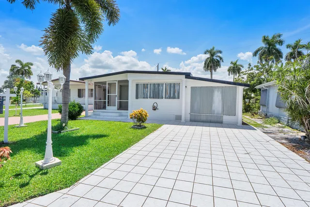 2-bedroom home at 8670 SW 18TH Place, Davie