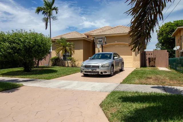 3-bedroom home at 237 SW 8TH Street, Deerfield Beach