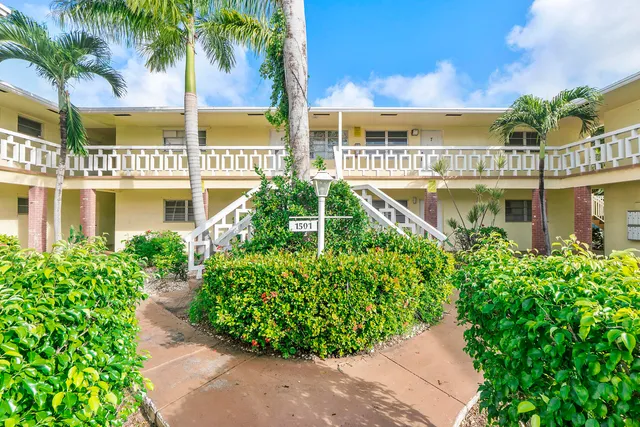 1-bedroom home at 1501 ARTHUR Street #5, Hollywood