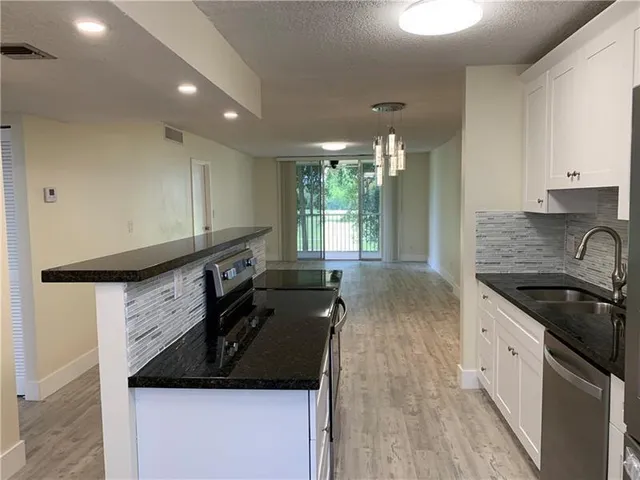 2-bedroom home at 250 Jacaranda Drive #203, Plantation