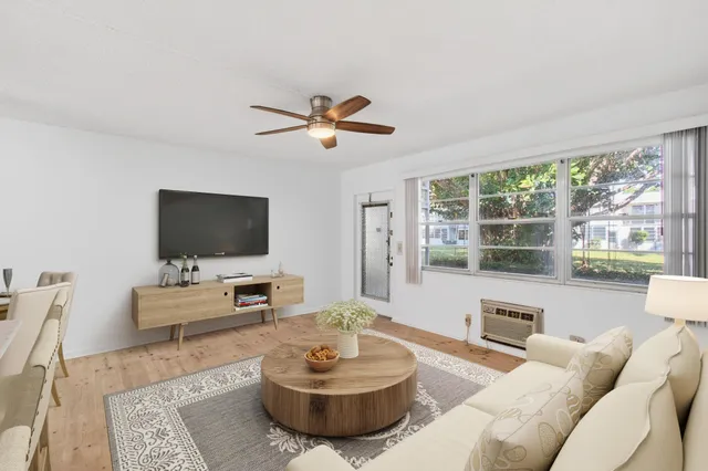 1-bedroom home at 247 Ventnor R, Deerfield Beach