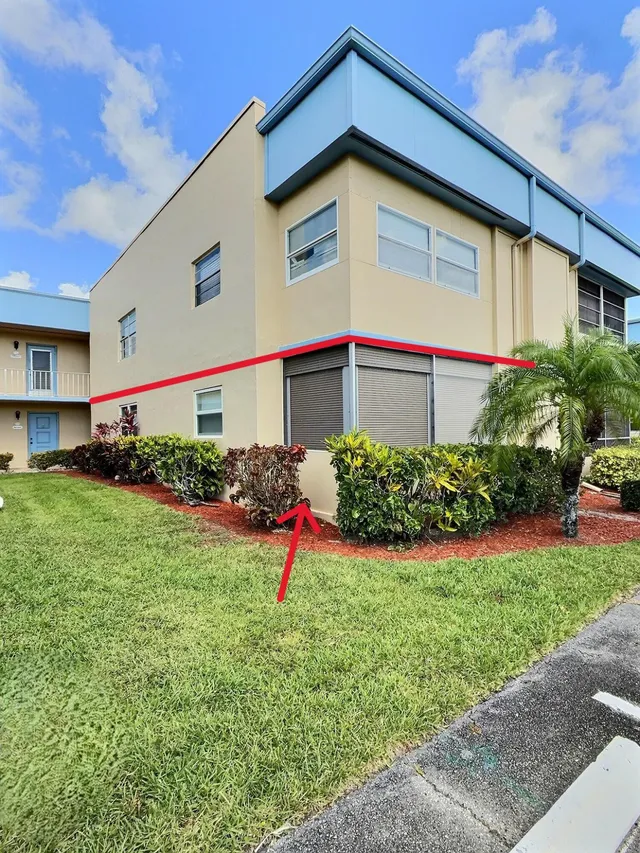 1-bedroom home at 199 E Burgundy E, Delray Beach