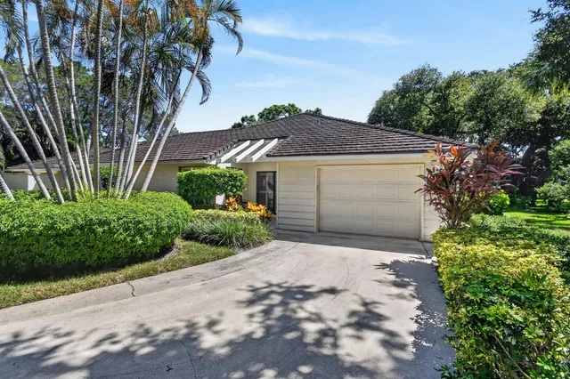 3-bedroom home at 11453 SHADY OAKS Lane, North Palm Beach
