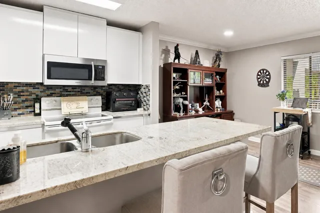 2-bedroom home at 711 FOREST CLUB Drive #119, Wellington