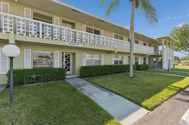 2-bedroom home at 1060 Citrus Way #204, Delray Beach