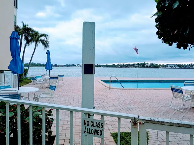 1-bedroom home at 1810 New Palm Way #215, Boynton Beach
