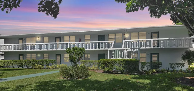 2-bedroom home at 301 Farnham M #301, Deerfield Beach