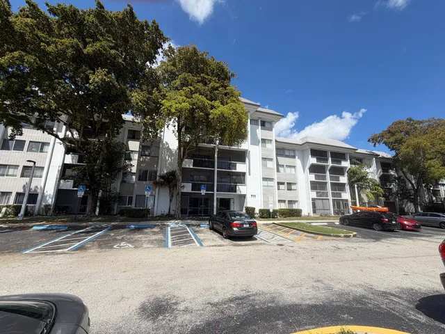 1-bedroom home at 711 N Pine Island Road #104, Plantation