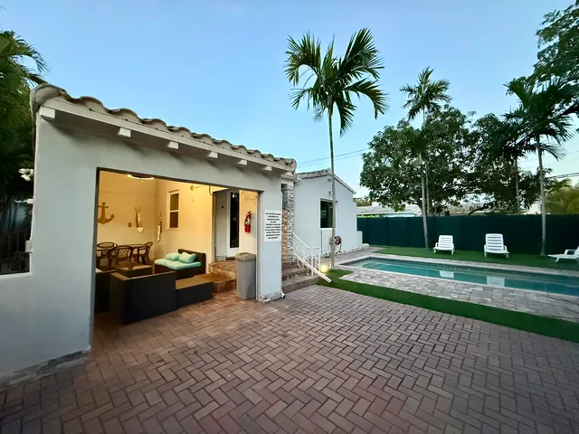 4-bedroom home at 700 NE 17th Way, Fort Lauderdale