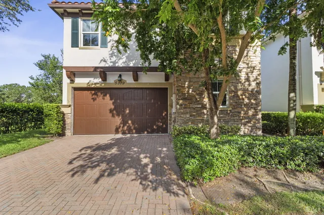 4-bedroom home at 5319 Falcon Trail, Davie