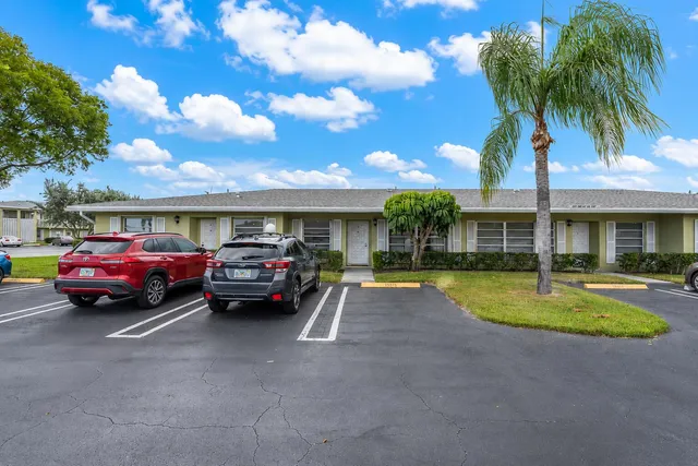 2-bedroom home at 2381 SHADY Lane #B, Delray Beach