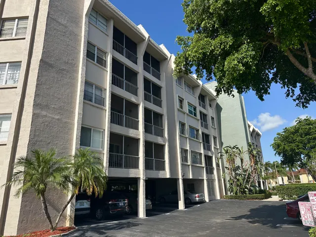 2-bedroom home at 505 Spencer Drive #407, West Palm Beach