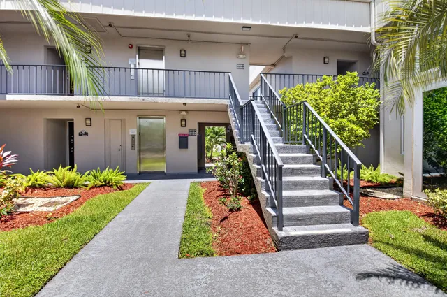2-bedroom home at 174 CAPRI D E #174, Delray Beach