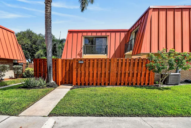 2-bedroom home at 3157 Meridian Way S #A, Palm Beach Gardens