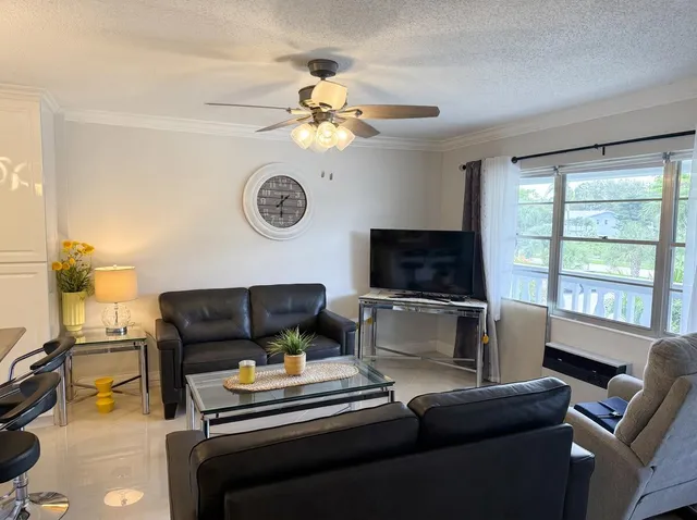 1-bedroom home at 37 OAKRIDGE C #37, Deerfield Beach